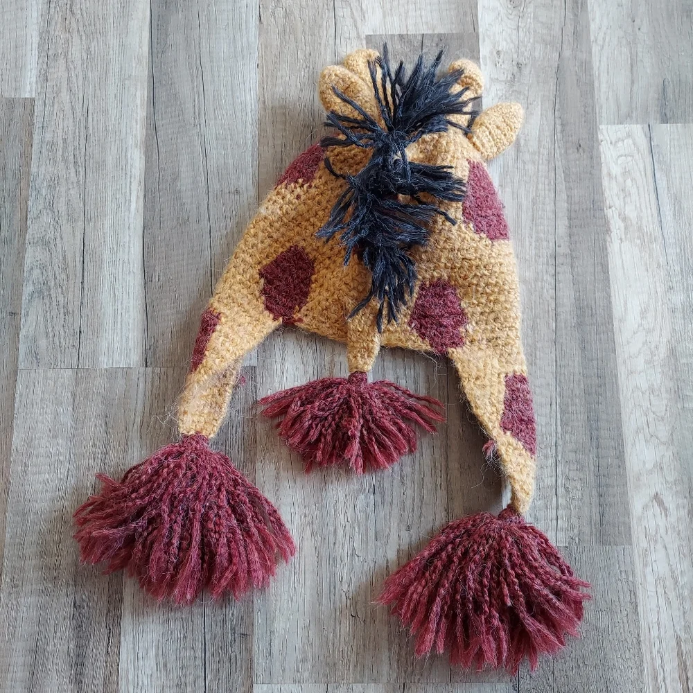Kids Winter Hat & Mittens Knit Giraffe Peruvian Trading Co Bianca Ivan